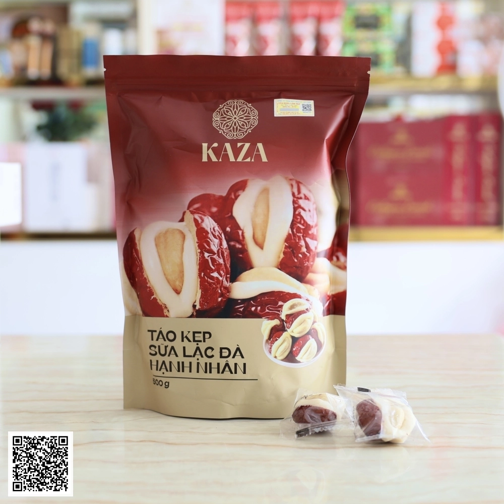 Táo Đỏ Tân Cương Kẹp Sữa Lạc Đà Nhân Hạt Điều KAZA 500g